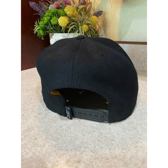 Five Nights At Freddy's Freddy Fazbear’s Pizza Snapback Hat - Picture 5 of 6